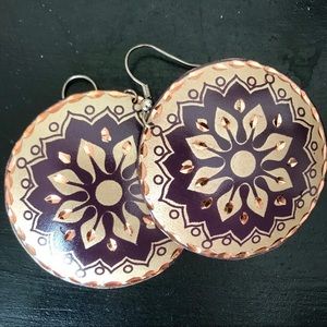 Floral motif earrings